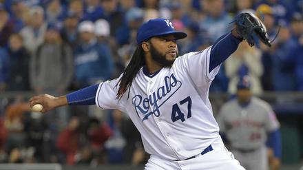 Johnny Cueto war in Spiel zwei nicht zu schlagen - im wahrsten Sinne des Wortes.