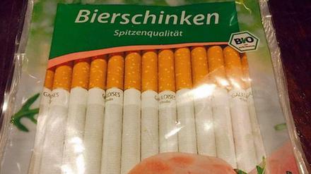 Eine Packung Bierschinken gefüllt mit Zigaretten. Nur einer von vielen Beiträgen im #Wurstgate auf Twitter. 