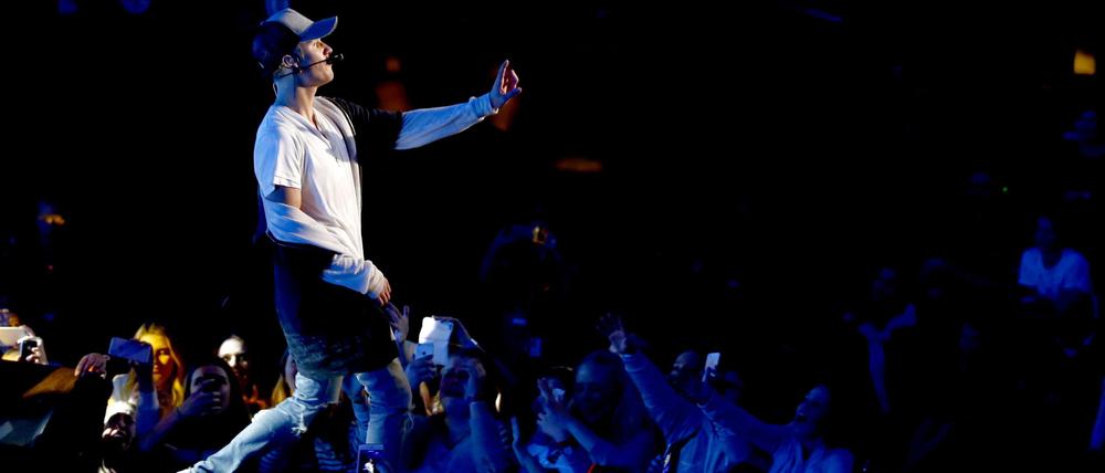 „Es war eine harte Woche für mich. Lange Tage, kein Schlaf“, erklärte Justin Bieber seinen gereizten Auftritt. 