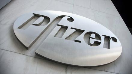 Der US-Viagrahersteller Pfizer möchte den irischen Konkurrenten Allergan übernehmen - es wäre die größte Übernahme der Branche in diesem Jahr.