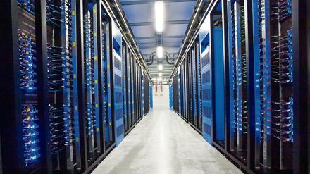 Was über die Server verbreitet wird, soll gleichberechtigt sein - das ist Sinn und Anspruch der Netzneutralität im offenen Internet. 