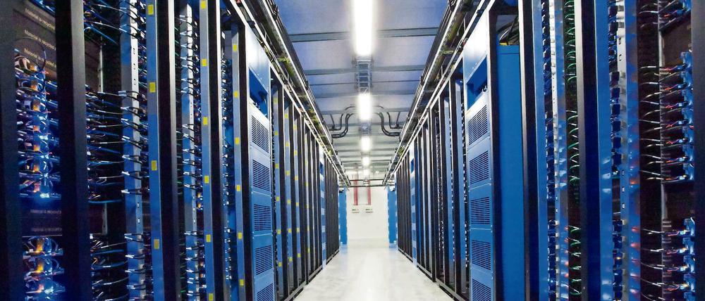 Was über die Server verbreitet wird, soll gleichberechtigt sein - das ist Sinn und Anspruch der Netzneutralität im offenen Internet.