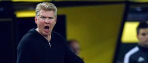 Stefan Effenberg war höchst engagiert im Pokalspiel gegen Borussia Dortmund.