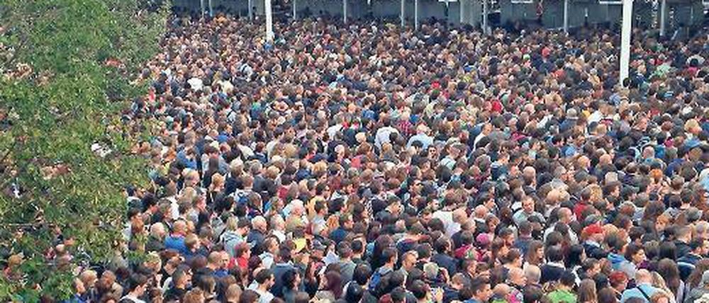 Schneeballeffekt. Rund 21 Millionen Menschen besuchten die Expo in Mailand. Das führte an vielen Tagen auch zu Gedränge an den Eingängen.