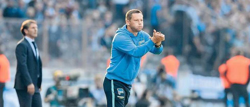 Geht der Daumen wirklich hoch? Das heutige Spiel gegen Gladbach könnte ein entscheidendes für den gesamten Saisonverlauf von Hertha sein.