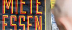 Ein Schild der Initiative Mieten-Volksentscheid, aufgenommen am Kottbusser Tor im Juni 2015.
