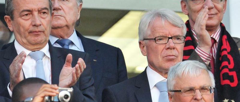 Zu hoch für den Sportausschuss? Wolfgang Niersbach und Theo Zwanziger reden nicht so gern mit der Politik.