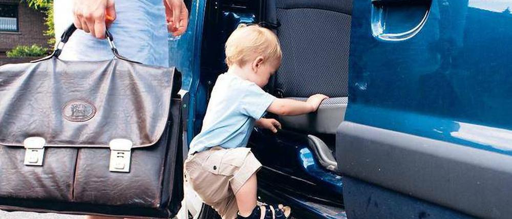 Eine Frage der Organisation. Arbeitnehmer müssen Zeitkompetenz mitbringen, um Familie und Beruf miteinander zu vereinbaren. Von den Arbeitgebern wird Flexibilität erwartet.