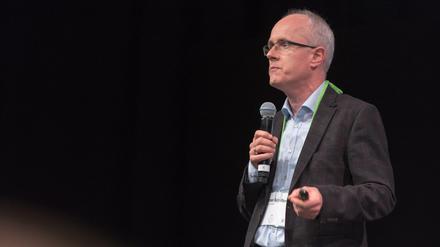 Prof. Dr. Jochen Schiller