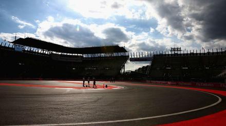Formel 1 im Baseballstadion. Kann man mal machen.