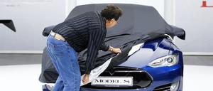 Kratzer am Lack. Tesla hat den Verlust von 75 auf 230 Millionen Dollar ausgebaut.