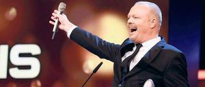Stefan Raab ist Ehrenpreisträger des Deutschen Comedypreises 2015. Der Preis wird von einer Tochtergesellschaft von Brainpool ausgerichtet, einer Firma, an der Raab selbst beteiligt ist.