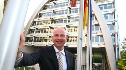 Markus Voigt, Präsident des Vereins Berliner Kaufleute und Industrieller (VBKI) vor dem Ludwig Erhard Haus.