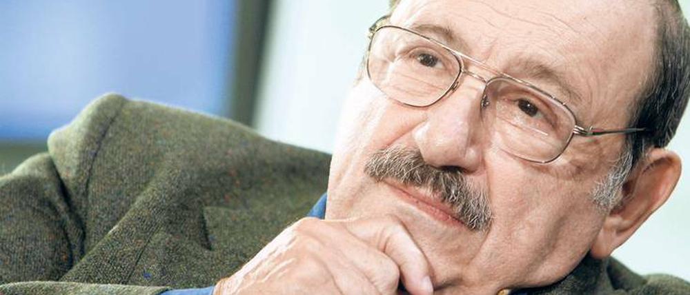 Harsche Medienkritik. Der Schriftsteller und Literaturwissenschaftler Umberto Eco. 