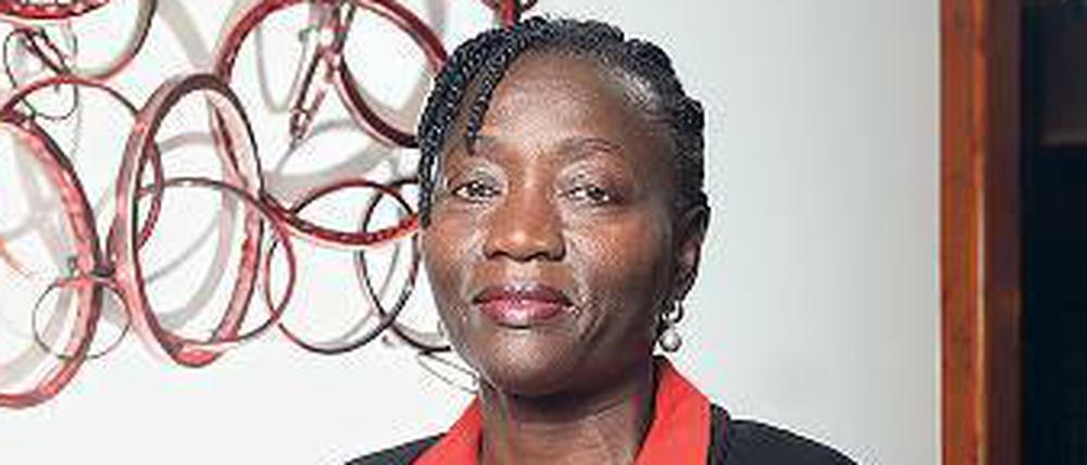 Fördert Jugendliche. Auma Obama lud in den Friedrichstadt-Palast. 