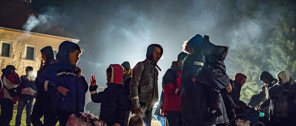 Die Koalition streitet über den Umgang mit ihnen: Flüchtlinge kurz vor der österreichisch-deutschen Grenze.