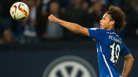 Schalkes Leroy Sané (l) bescherte seinem Team wenigstens einen Punkt.