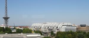 Funkturm und ICC am Messedamm in Charlottenburg.