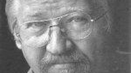 Zwischen Ost und West. Karl-Heinz Jacobs.