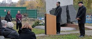 Kantor Simon Zkorenblut (links) und Rabbiner Jonah Sievers bei der Gedenkfeier.