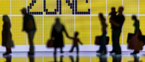 Die Union will Transitzonen, um Flüchtlinge schneller loszuwerden. Sie SPD spricht sich für Willkommenszentren aus.