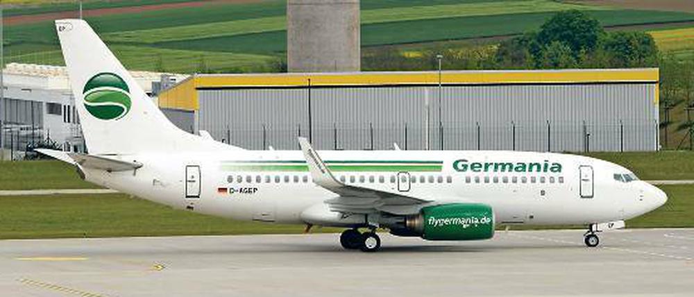 Auf dem Boden der Tatsachen. Die Germania-Tochter Gambia Bird brachte Verluste ein. Das Bild zeigt eine Boeing der 1978 gegründeten Charterfluglinie, hier auf dem hessischen Airport Kassel-Calden. 