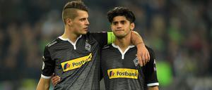 Trostloser Abgang. Die Gladbacher Granit Xhaka (l.) und Mahmoud Dahoud. 