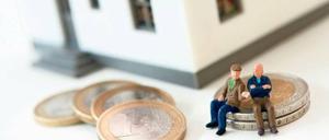 Bares Geld wert. Wer als Immobilienkäufer alte Kredite kostenlos kündigen kann, steht gut da: Die Zinsen bei Neuverträge sind derzeit so günstig wie selten. 