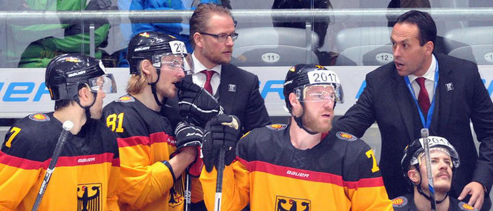 Der neue Bundestrainer Marco Sturm hat seine erste Aufgabe gut gemeistert.