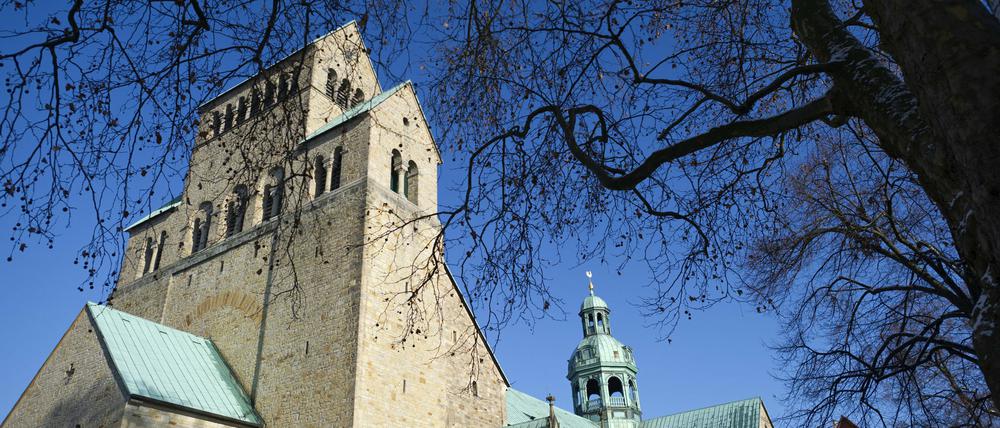  Der Hildesheimer Dom. Hier predigte der 1988 verstorbene Hildesheimer Bischof Janssen, der einen Jungen jahrelang missbraucht haben. 