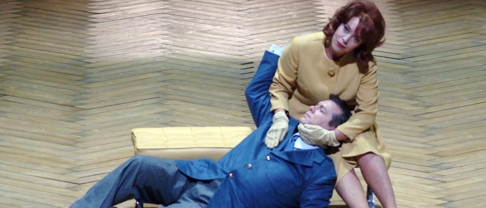 Nina Stemme als Isolde (mit Robert Dean Smith als Tristan) in Bayreuth 2005.