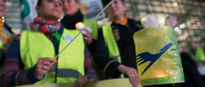 Kundgebung von Flugbegleitern der Lufthansa am Flughafen in München.