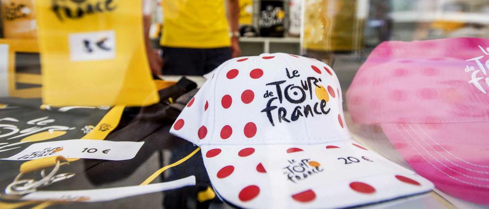 Düsseldorf bewirbt sich um den Start der Tour de France 2017, hier ein Fanartikel-Verkauf in Utrecht.