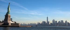 Die Freiheitsstatue vor Manhattan am Morgen - diesen Anblick genossen auch die Kreuzberger Schüler bei Ihrer Reise Anfang Oktober. 