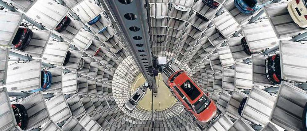Bergab. Volkswagen hat im Oktober in Großbritannien fast zehn Prozent weniger Autos seiner Kernmarke verkauft. In Deutschland war der Absatz noch stabil. 