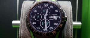 Tag Heuer ist der erste Schweizer Uhrenhersteller, der eine eigene Smartwatch anbietet.
