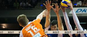 Szene auf dem dramatischen vierten Finale der vergangenen Play-offs. Die Volleys verloren das Heimspiel denkbar knapp und anschließend im fünften Spiel dann auch den Titel.