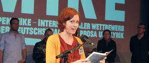 So sehen Sieger aus. Doris Anselm gewann 2014 mit ihrem Text „Die Krieger des Königs Ying Zheng“ den Open Mike. Der Preis hemmte sie bis zur Schreibblockade.
