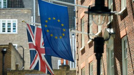 Noch beieinander. Die EU und Großbritannien durchleben eine lange Beziehungskrise. Die Scheidung könnte 2017 erfolgen.