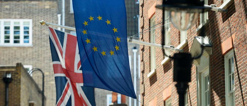 Noch beieinander. Die EU und Großbritannien durchleben eine lange Beziehungskrise. Die Scheidung könnte 2017 erfolgen.