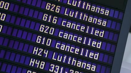 Ein Großteil der Lufthansa-Flüge mussten aufgrund des Flugbegleiter-Streiks gestrichen werden.