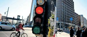 Große Innenstadtkreuzungen eignen sich nicht für den „Idaho-Stop“. Aber vielleicht für einen Radfahrer-Grünpfeil? Grüne und Teile der SPD sind dafür.