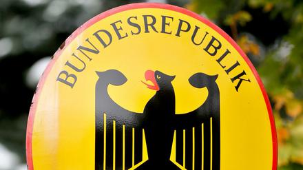 Ein Grenzschild der "Bundesrepublik Deutschland" an der Landesgrenze zu Tschechien.