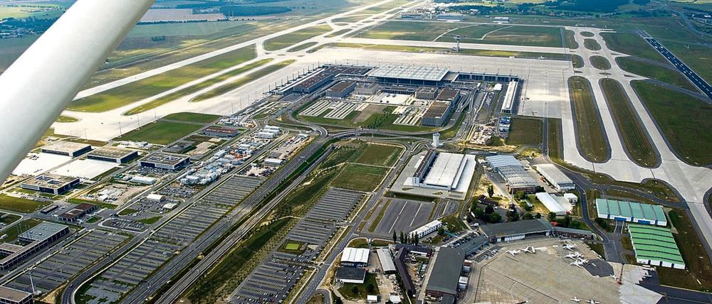 Wartet weiter auf seine Eröffnung: Der neue Berliner Flughafen BER.