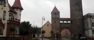 Die Kleinstadt Jüterbog, etwa 70 Kilometer südlich von Berlin, macht derzeit durch Flüchtlingsfeindliche Äußerungen ihres Bürgermeisters auf sich aufmerksam.