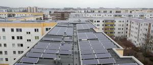 Mehr Energie wagen... Deutschlands größtes Solarstrom-Projekt auf einer zusammenhängenden Wohnanlage in Lichtenberg.