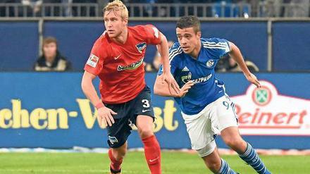 Der Feind in meinem Trikot. Per Skjelbred (l.) bleibt es erspart, gegen seinen eigenen Trainer anzutreten, wenn es um die Qualifikation für die EM geht. Pal Dardai musste das Amt auf Betreiben Herthas niederlegen. 