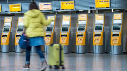 Wenn die Flugbegleiter nicht fliegen wollen, nützt auch kein Check-in-Automat.
