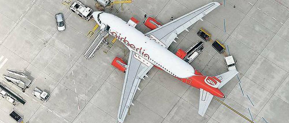 Neues Profil. Statt mit großen Netzwerk-Airlines und Billigfliegern gleichzeitig zu konkurrieren, will sich Air Berlin mehr konzentrieren. Zum Beispiel auf Geschäftsreisende. 