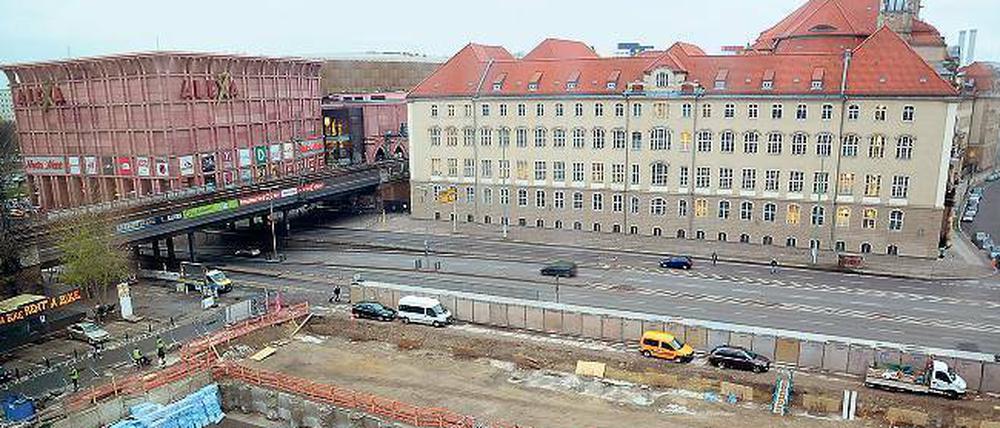 Buddelverbot. Der Baustopp für das Motel One-Hotel verzögert das Projekt.